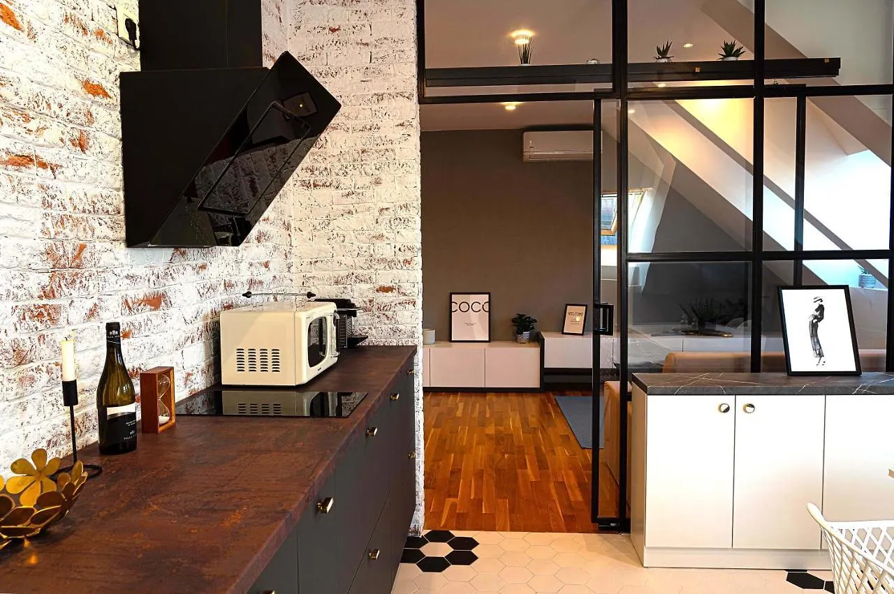 Urban Oasis Apartments With Parking Bucareste