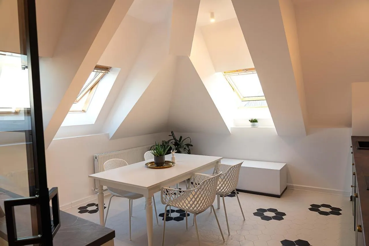 Urban Oasis Apartments With Parking Bucarest
